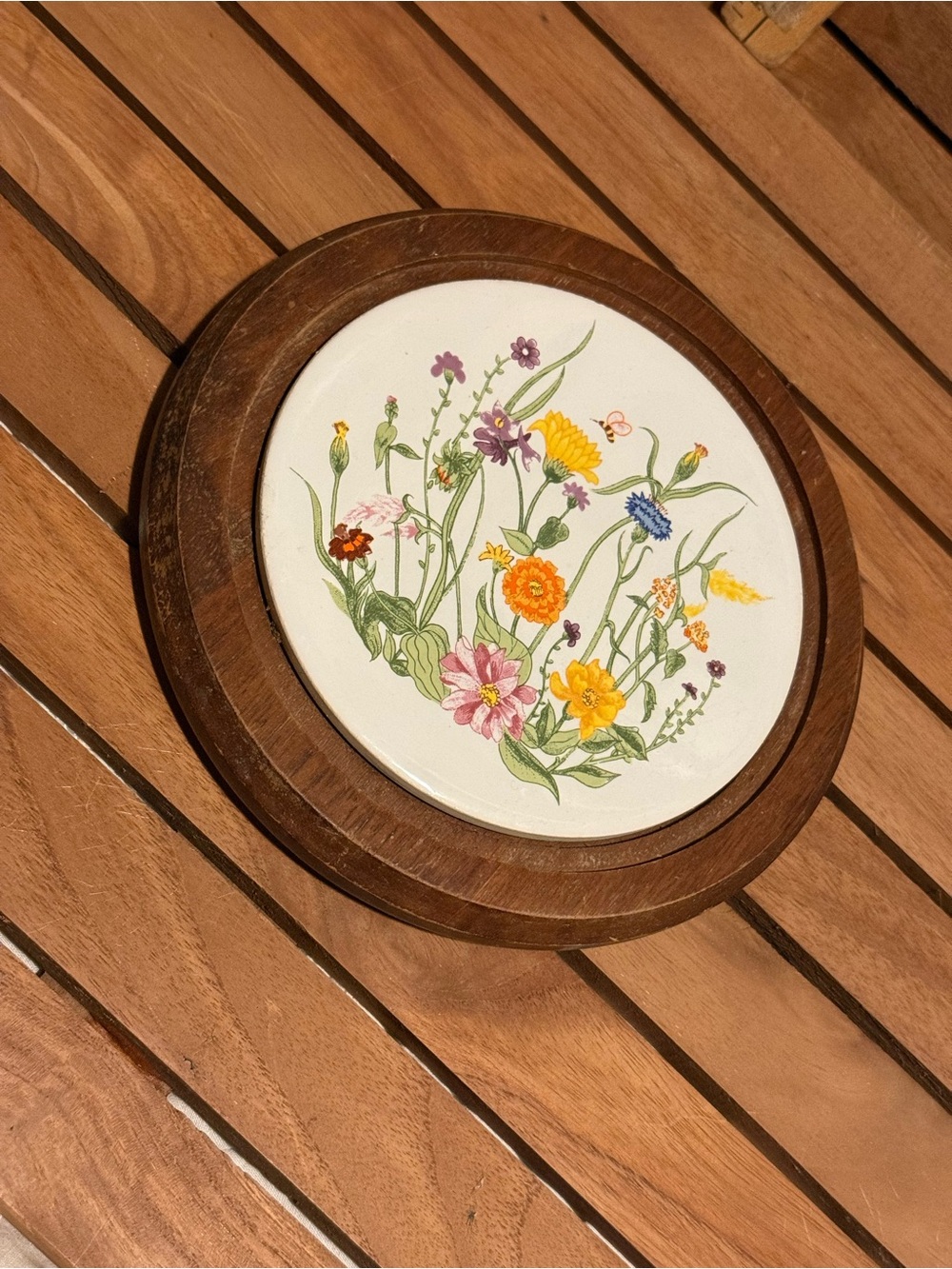 Round Floral vintage-style trivet